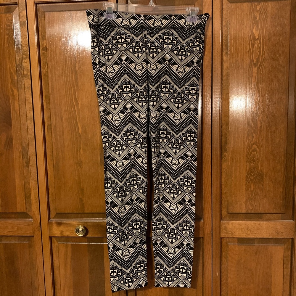 PINK Aztec leggings
